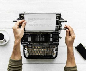 Pengertian Editorial