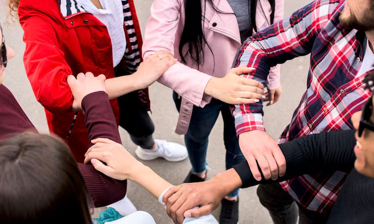 Interaksi Sosial Dalam Kehidupan Masyarakat